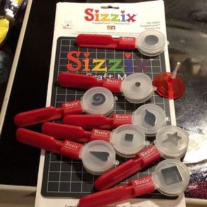 Sizzix Paddle Punch Set with Craft Mat